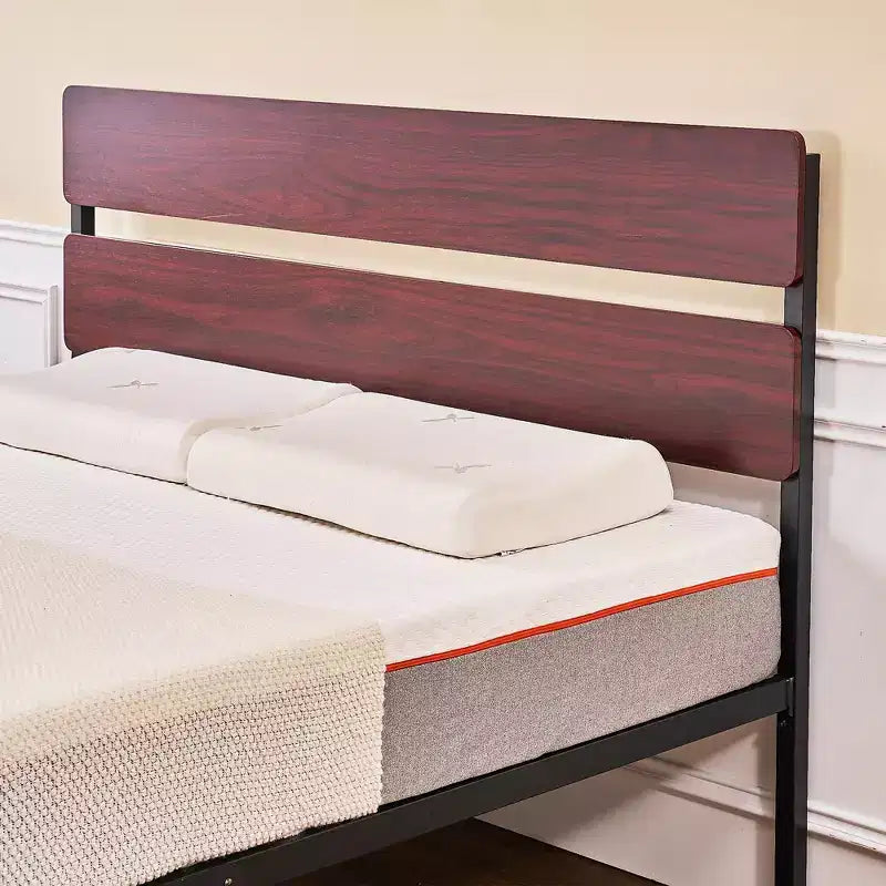 Cadre de lit Queen/King size avec tête de lit en bois, plateforme en métal, pas besoin de sommier tapissier, lattes en acier robustes, marron