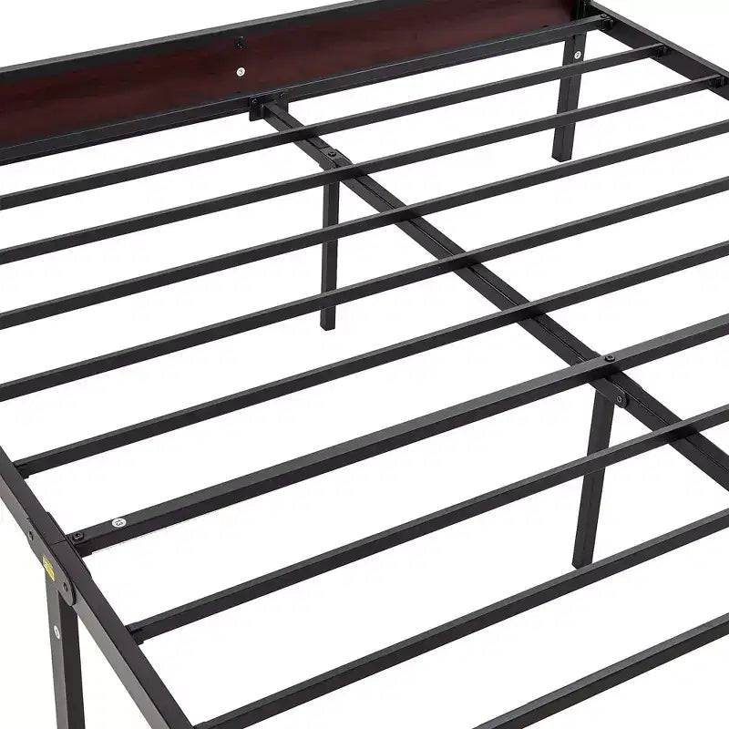 Cadre de lit Queen/King size avec tête de lit en bois, plateforme en métal, pas besoin de sommier tapissier, lattes en acier robustes, marron