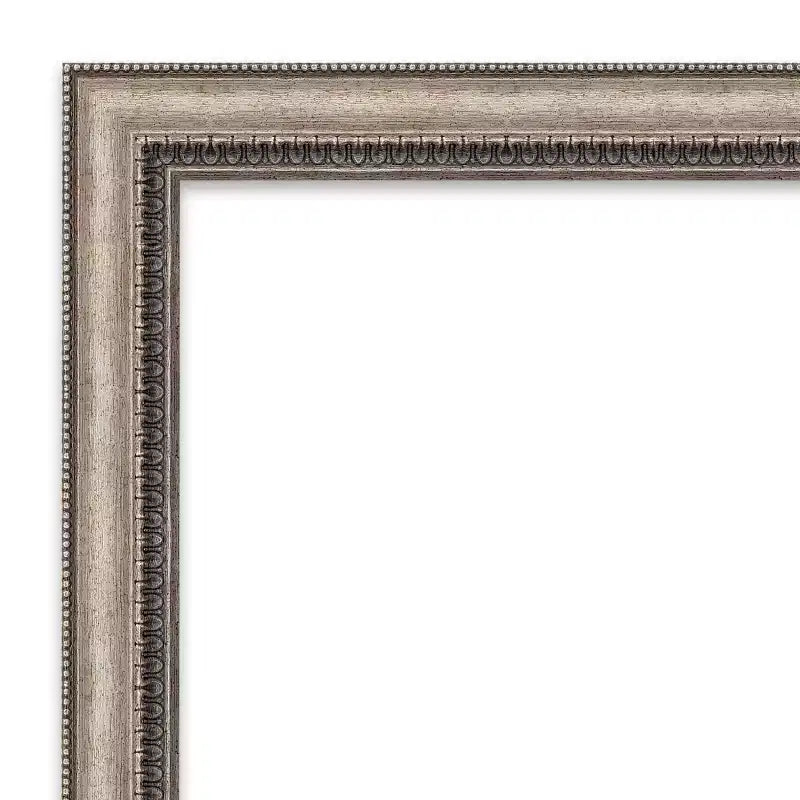 Petit miroir mural de salle de bain biseauté, cadre argenté orné, 22,25 po x 28,25 po