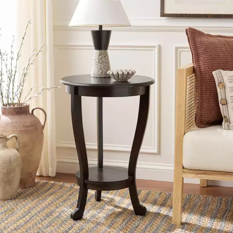 Table d'appoint ronde sur pied avec étagère inférieure, pin gris vintage, style traditionnel