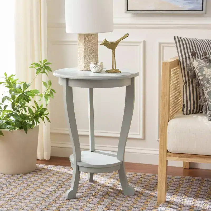 Table d'appoint ronde sur pied avec étagère inférieure, pin gris vintage, style traditionnel