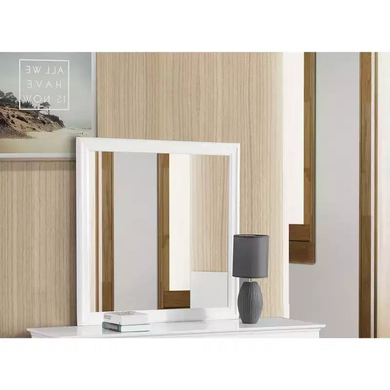 Miroir de commode carré classique encadré 38 po x 38 po, verre à faible distorsion